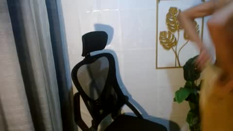 Nico online show from 07-30-26, 09:47