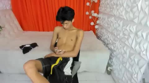 asiankingfucker online show from 04-28-26, 02:33