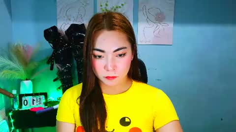 Snapshot of asianmica chatting on 06-10-26, 12:48 asianmica online show from 06-10-26, 12:48