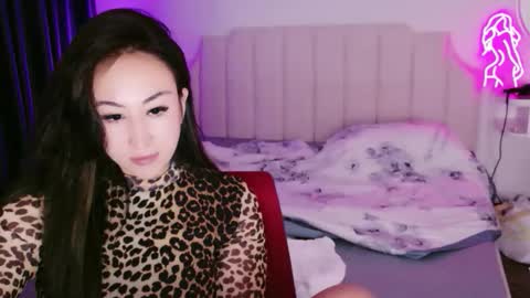 Snapshot of asianqueen777ohmi chatting on 05-10-26, 07:52 Rose Mingna online show from 05-10-26, 07:52
