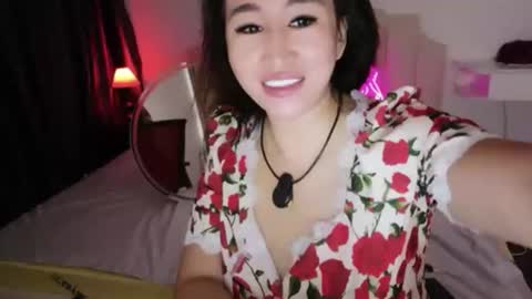 Snapshot of asianqueen777ohmi chatting on 06-13-26, 02:53 Rose Mingna online show from 06-13-26, 02:53