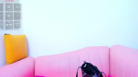 Snapshot of asianslut_ chatting on 06-03-26, 04:04 AsianSlut online show from 06-03-26, 04:04