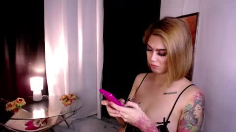 Snapshot of asiantskatie chatting on 06-14-26, 02:24 katie online show from 06-14-26, 02:24