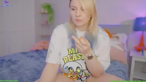 Asiri   pronounced Ah-siri Please no nicknames   3 online show from 04-10-26, 06:12