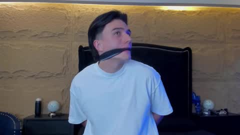 Aslan  online show from 03-31-26, 02:02