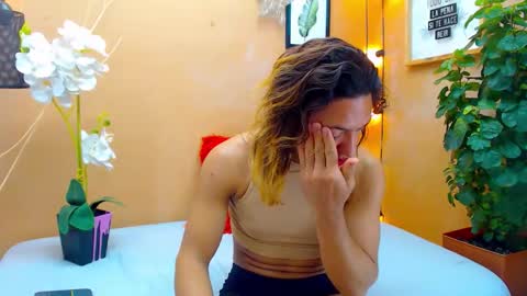 ASLY online show from 10-18-25, 01:12