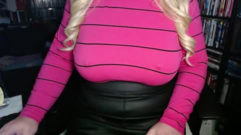 Aspen Vale online show from 10-30-25, 09:37