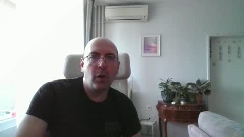 Snapshot of assbitch189 chatting on 05-25-26, 09:37 assbitch189 online show from 05-25-26, 09:37