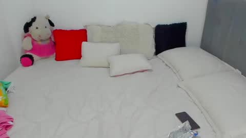 instagramsoofiaa giraldo online show from 01-25-25, 11:11