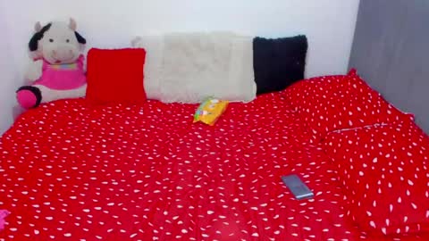 instagramsoofiaa giraldo online show from 02-12-25, 10:37