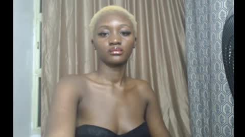 Snapshot of assy_girl25 chatting on 05-25-26, 06:41 Assy girl25 online show from 05-25-26, 06:41