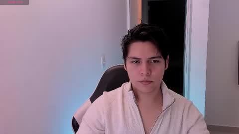 Snapshot of asta_kuro chatting on 07-19-26, 03:32 Asta Kuno online show from 07-19-26, 03:32