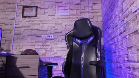 Snapshot of astaroth_blaze chatting on 10-17-25, 12:36 Derek online show from 10-17-25, 12:36