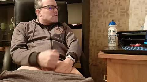 Snapshot of asterion51 chatting on 01-09-26, 07:04 asterion51 online show from 01-09-26, 07:04