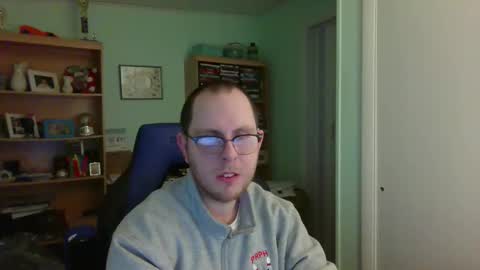 Andrew or Smiley Read the message in bold above the bio design for info on the situation. online show from 02-03-26, 01:48