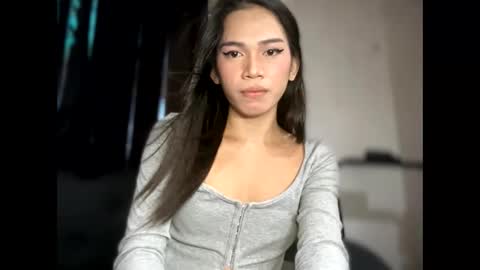 Snapshot of astraea_xxx chatting on 05-31-26, 10:33 Anna online show from 05-31-26, 10:33