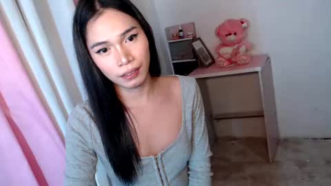 Snapshot of astraea_xxx chatting on 07-16-26, 09:54 Anna online show from 07-16-26, 09:54