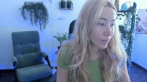 astramonroe online show from 05-05-26, 04:42