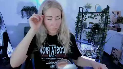astramonroe online show from 06-16-26, 10:18