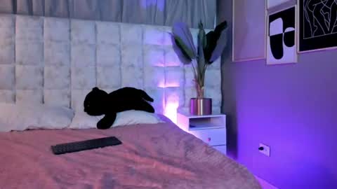 astrid_velle online show from 07-28-26, 12:51
