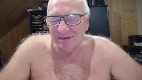 asusandy online show from 11-16-25, 01:33