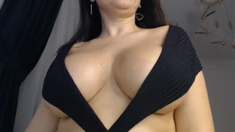 Snapshot of asyax chatting on 01-06-25, 10:26 Assya online show from 01-06-25, 10:26