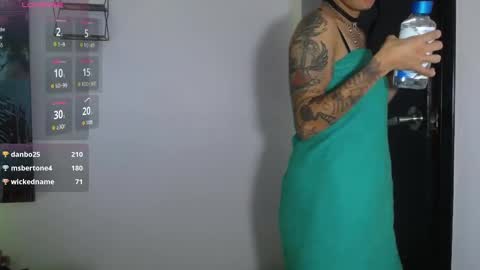 Snapshot of atenea_420 chatting on 05-16-26, 10:36 COLOMBIA online show from 05-16-26, 10:36