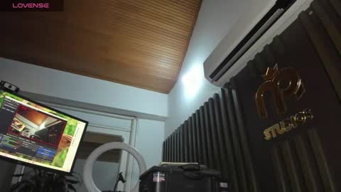 Athenea online show from 06-20-26, 03:20