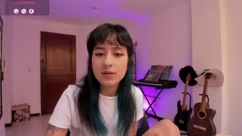 Snapshot of atenea_dragon__ chatting on 07-26-26, 08:27 Atenea online show from 07-26-26, 08:27