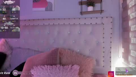 Snapshot of atenea_klett_ chatting on 05-11-26, 04:04 ATENEA online show from 05-11-26, 04:04