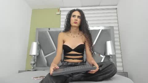 atenea online show from 07-21-26, 04:04