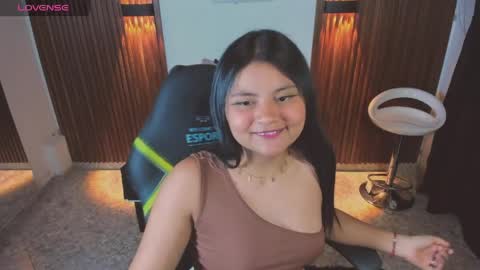 Snapshot of athena_snaw chatting on 05-12-26, 02:52 athena_snaw online show from 05-12-26, 02:52