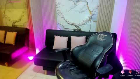Atenea online show from 05-12-26, 03:36
