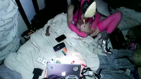 Snapshot of athenaatiya chatting on 01-26-25, 07:53 Sissy Athena online show from 01-26-25, 07:53