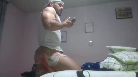 Snapshot of athlete_boy22 chatting on 12-25-24, 10:50 Atlas online show from 12-25-24, 10:50