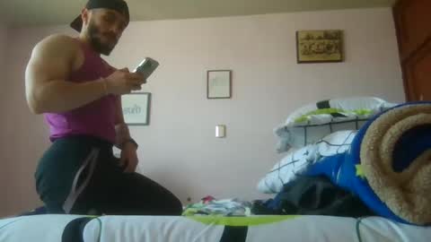 Snapshot of athlete_boy22 chatting on 02-27-25, 09:25 Atlas online show from 02-27-25, 09:25