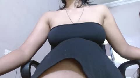 Snapshot of atirsa chatting on 10-23-25, 10:08 atirsa online show from 10-23-25, 10:08