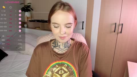 online every day between 10am-23pm online show from 02-04-25, 08:13