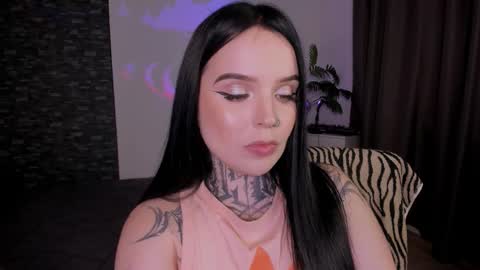 online every day between 10am-23pm online show from 09-12-25, 01:55