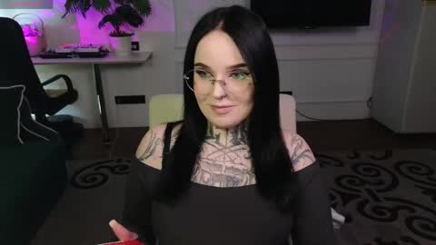 online every day between 10am-23pm online show from 04-11-26, 06:18