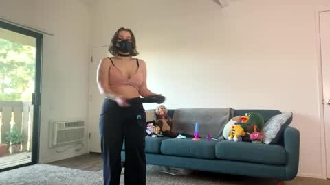 atomicfemboy02 online show from 01-08-25, 10:48
