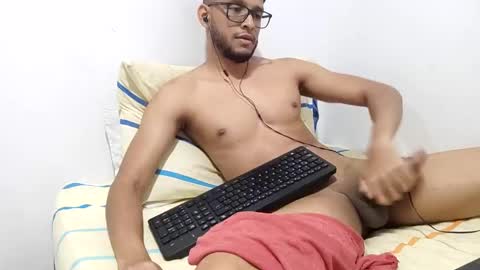 Snapshot of atorres21 chatting on 12-04-24, 03:15 Torres online show from 12-04-24, 03:15