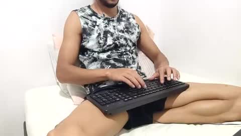 Snapshot of atorres21 chatting on 12-31-24, 01:36 Torres online show from 12-31-24, 01:36