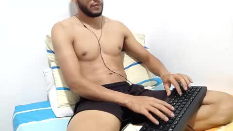 Snapshot of atorres21 chatting on 02-05-25, 03:45 Torres online show from 02-05-25, 03:45