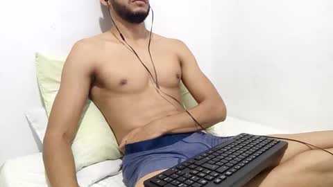 Snapshot of atorres21 chatting on 10-03-25, 03:03 Torres online show from 10-03-25, 03:03