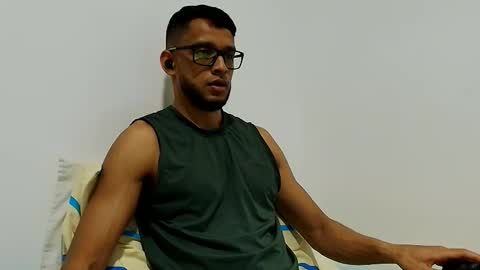 Snapshot of atorres21 chatting on 06-08-26, 03:18 Torres online show from 06-08-26, 03:18