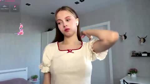 Snapshot of audiedelorbe chatting on 05-04-26, 04:08 Jolyn online show from 05-04-26, 04:08