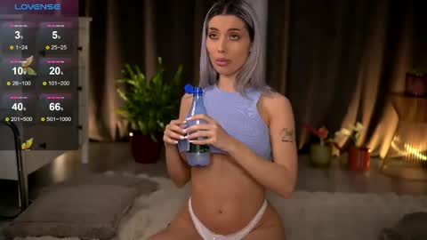 Isabella online show from 05-12-26, 06:21