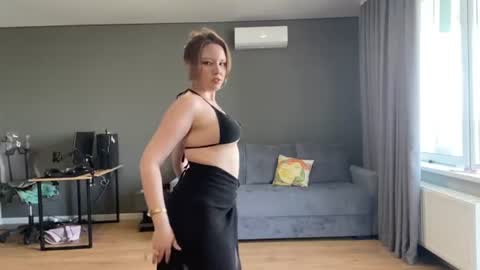 Elene online show from 06-10-26, 08:13