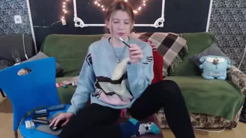 Verona nika online show from 12-15-25, 10:52